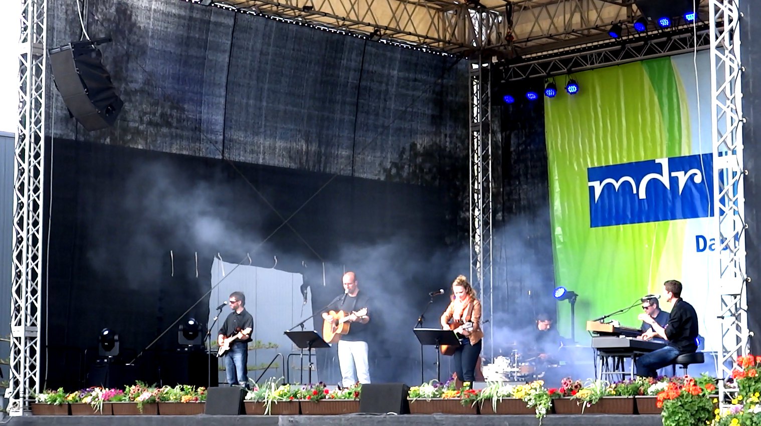 YELLOWTUNE Band